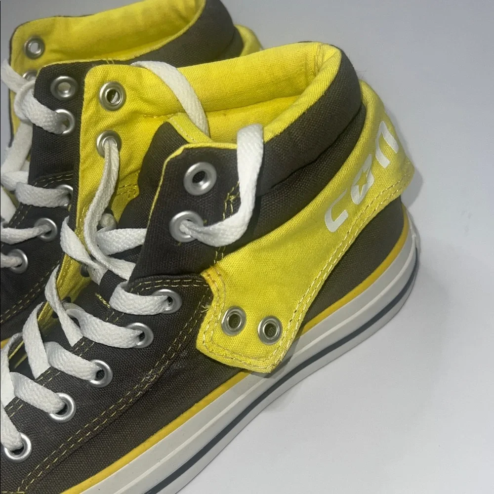 Youth Converse High Tops size 6Y - Picture 4 of 9